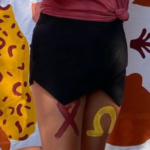 Black Skort